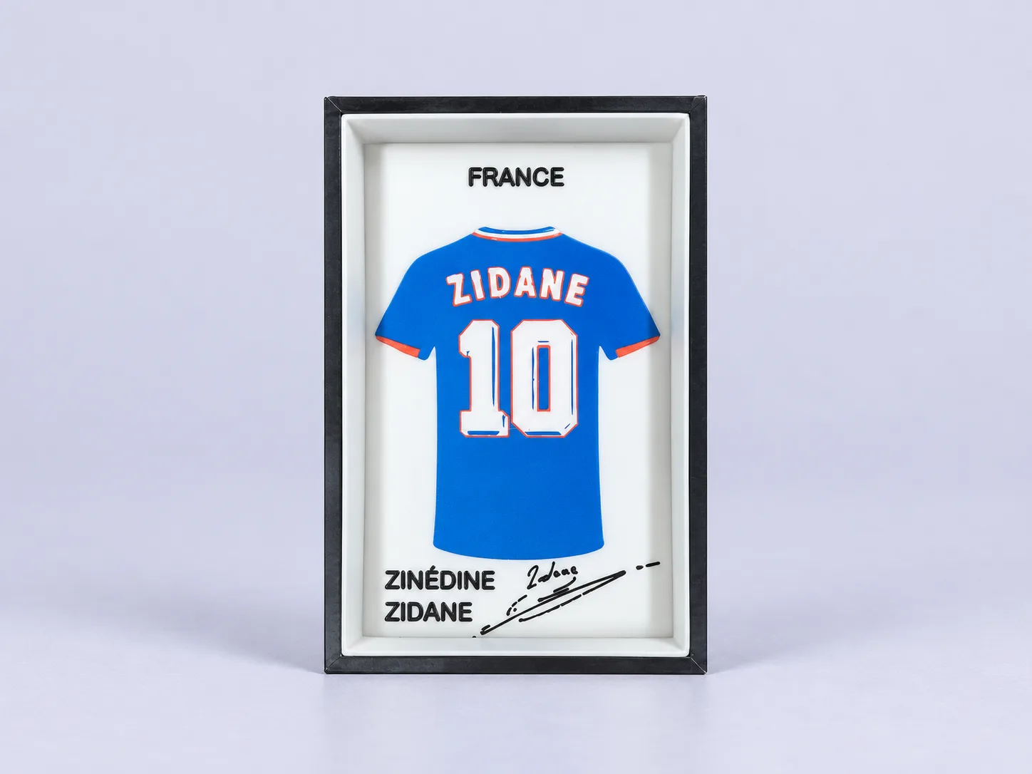 Camiseta enmarcada — fotografía con fondo retocado